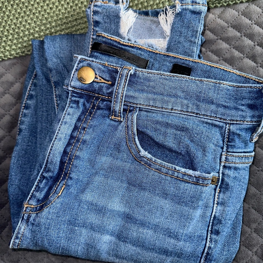 Distressed Lightwash High Rise Skinny Jeans